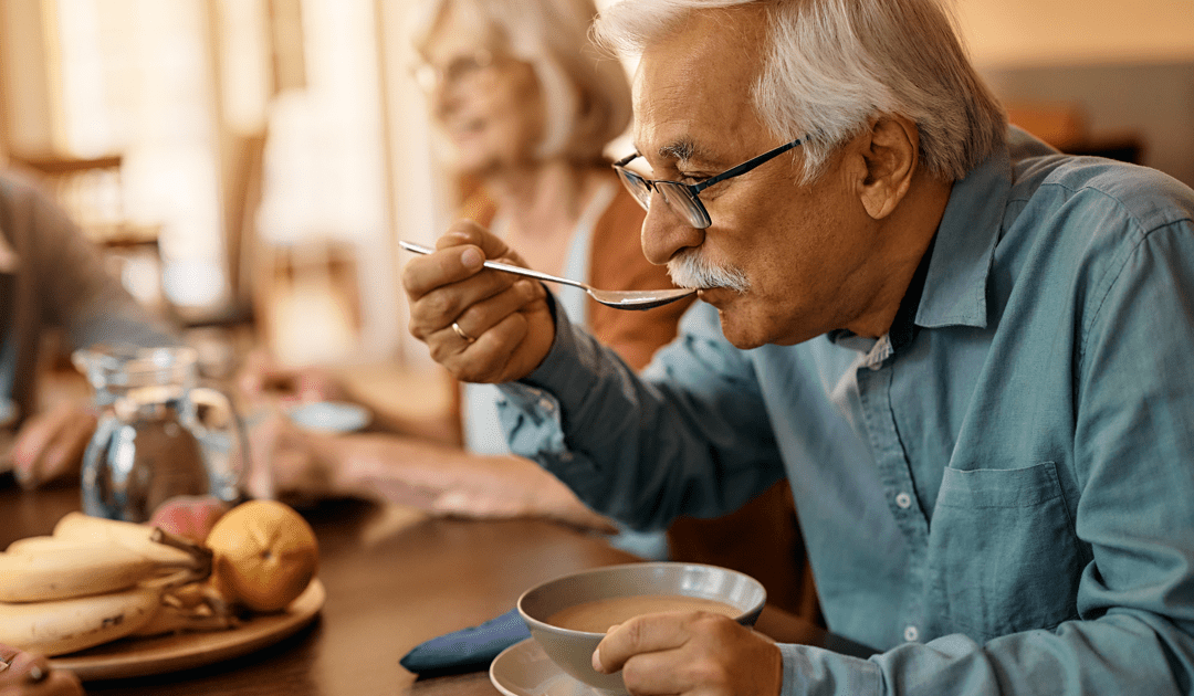 Comfort Food and Comfortable Care: Meals that Make Senior Living Feel Like Home 