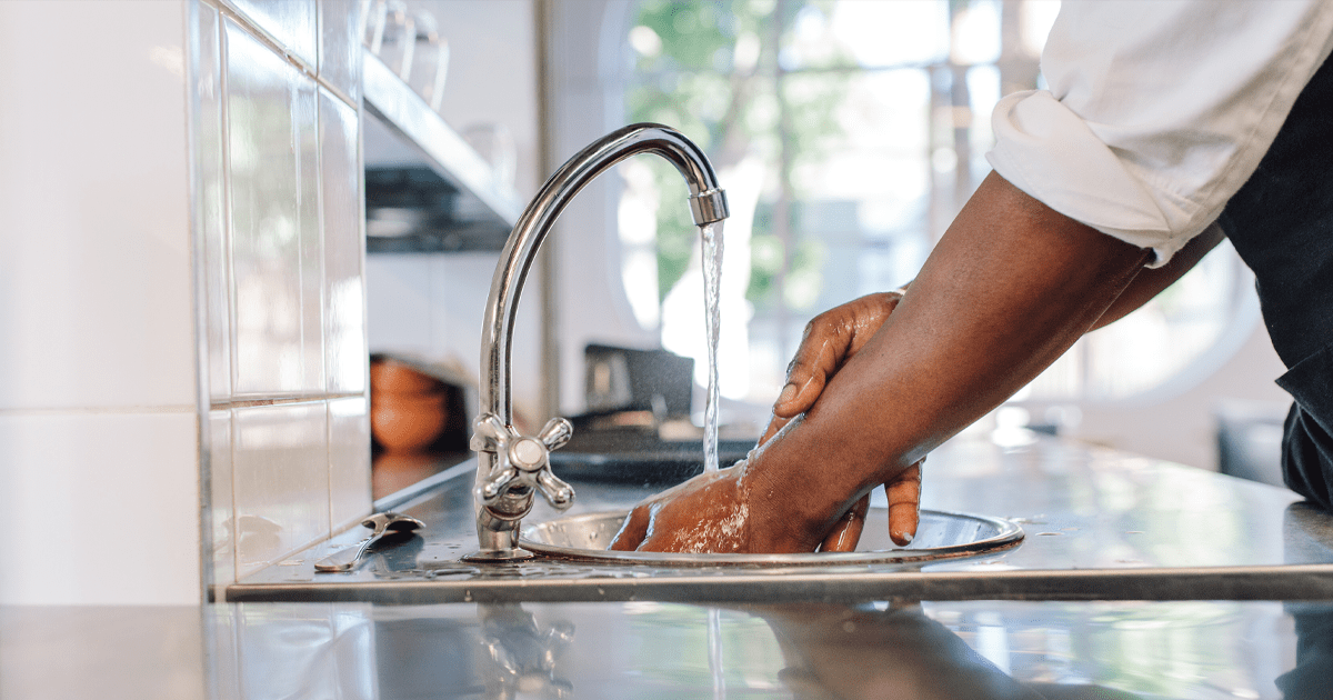 chef washing hands
