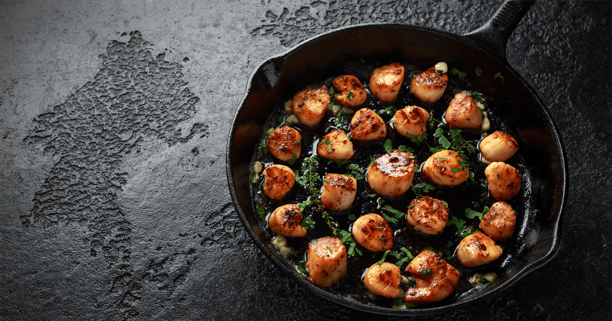 scallops in a pan