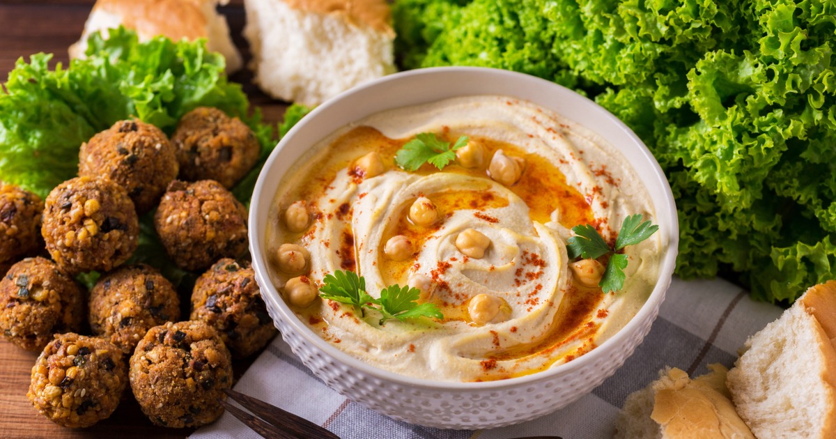 hummus and falafel hummus and falafel